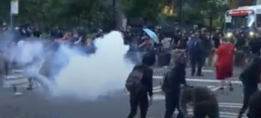 西雅图市中心唐人街抗议爆发中！