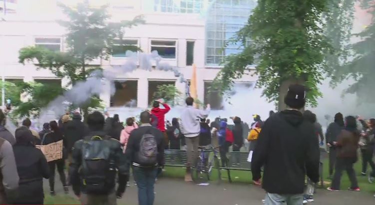 国民警卫队和州警出动！波特兰星期一继续宵禁！
