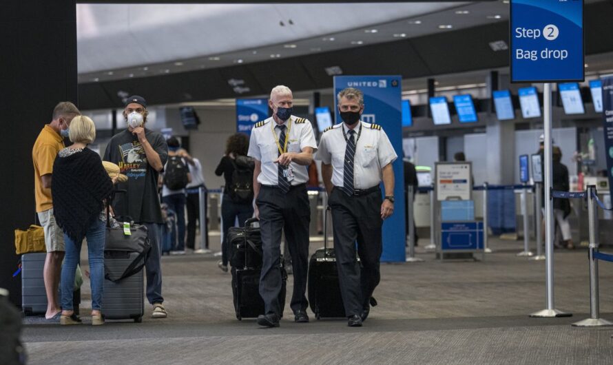 美国航空业地震！5万人10月1日失业，空姐无助！