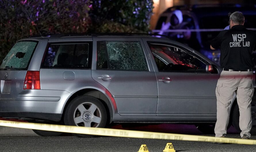 杀害特朗普支持者的白人被警察打死  没人同情