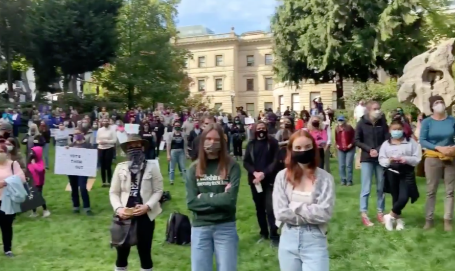 妇女游行，支持“黑人生命很重要”和增强女性气质