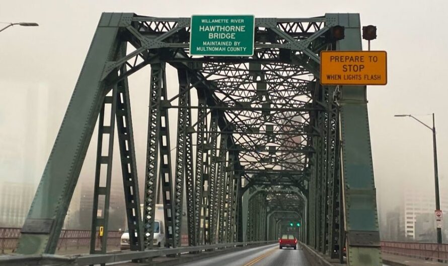 波特兰市中心的Hawthorne大桥星期日关闭