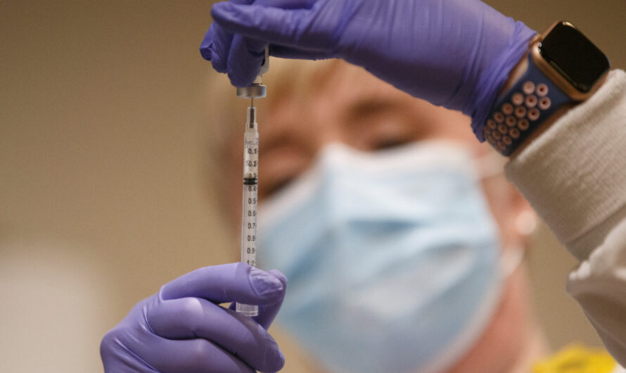 CDC宣布，打了疫苗的人室内聚会不用戴口罩