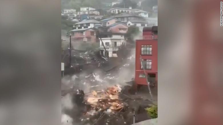 日本发生大规模山体滑坡，至少20人失踪、2死亡