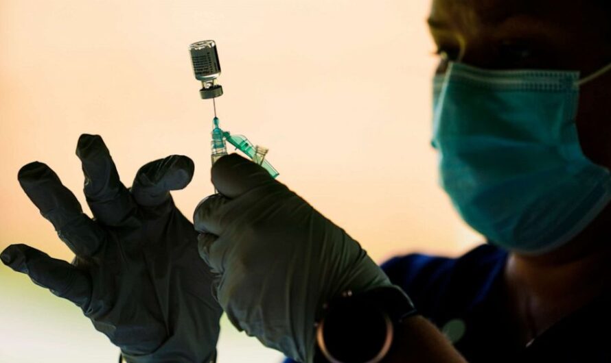 美国紧急授权”广泛”开打第三针疫苗！