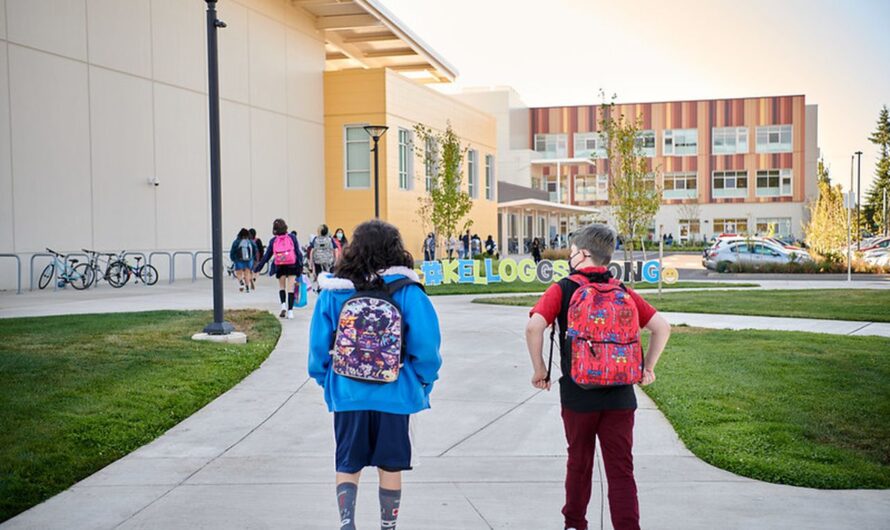 又有49名校车学生被隔离！家长们感到很愤怒很沮丧