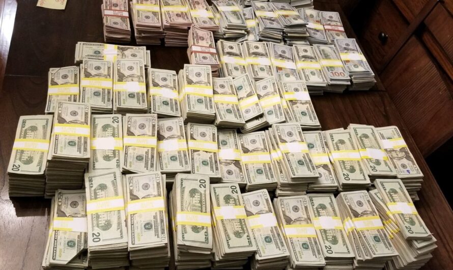 纽约两护士出售假疫苗卡，大赚150万美金