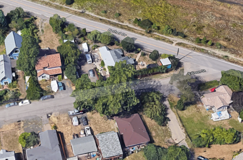 女子在家被邻居隔墙开枪打中