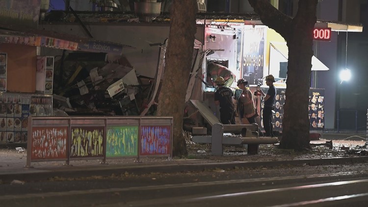 市中心爆炸续集：震碎高楼窗户、惊醒居民、巨响！