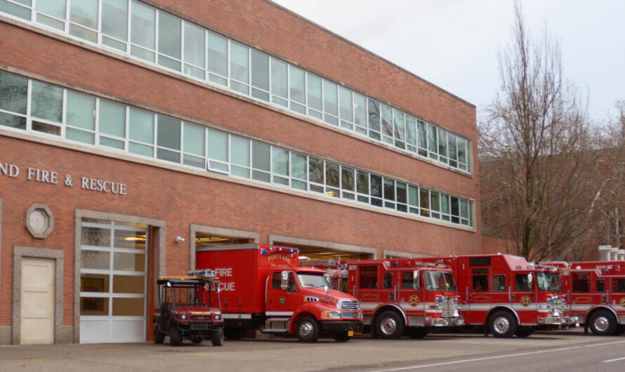 红旗警报期间，消防人员处于高度警戒