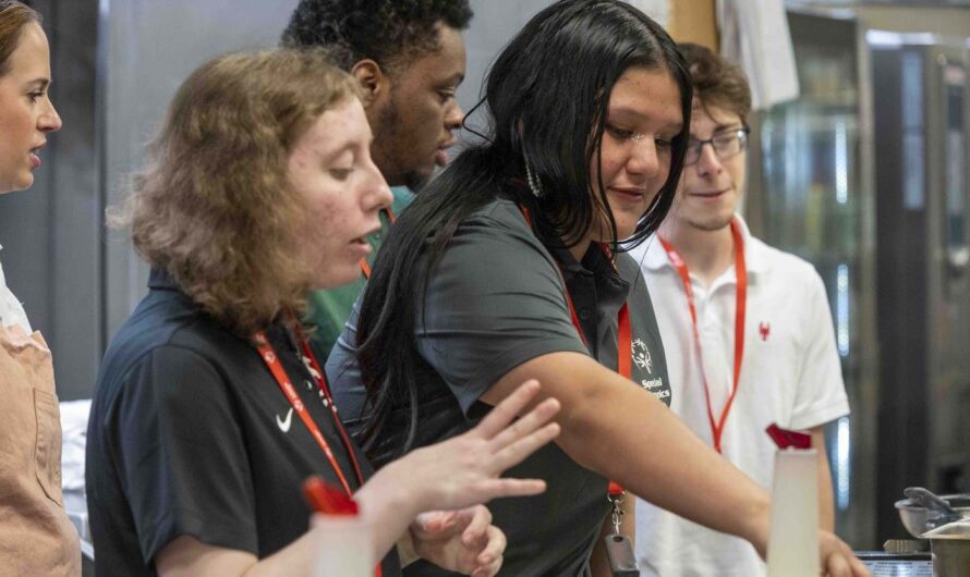 波特兰学区加强安全，初中和高中所有学生要戴学生证！